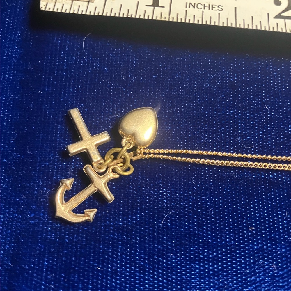 Vintage gold tone pendant faith love &  hope